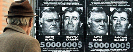 General Ratko Mladic er sammen med Radovan Karadzic den meste ettersøkte antatte krigsforbryteren fra det tidligere Jugoslavia. (Arkivfoto: AFP/Scanpix)