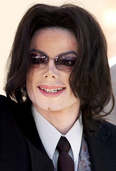 Michael Jackson ble tidligere i år frikjent for anklager om seksuelle overgrep mot mindreårige gutter. Foto: Michael A. Mariant, AP Photo / Scanpix. 