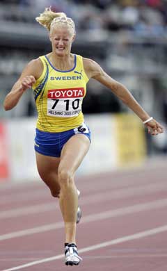 Carolina Klüft løp 200 meter på 23,70. (Foto: AFP/Scanpix) Carolina Klüft løp 200 meter på 23,70. (Foto: AFP/Scanpix)