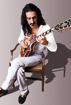 Frank Zappa blir minnet under en festival i Tyskland kalt zappanalen. Foto: Promo.