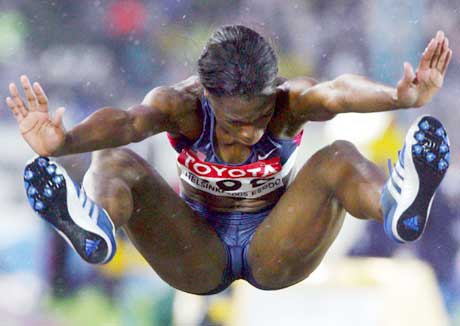 Tianna Madison hoppet 6,89 meter. (Foto: AFP/Scanpix)