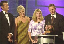 Marit Åslein og Robert Stoltenberg fikk Amanda-pris i 2002 for "Borettslaget"