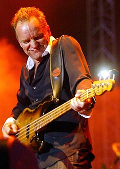 Sting sine konserter i Bergen og Molde blir trolig også utsolgt, og svartebørshaiene vil være på plass. Foto: Gurinder Osan, AP Photo / Scanpix.