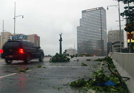 "Katrina" skapte også store problem i Miami Beach. (Foto: Reuters/Scanpix)
