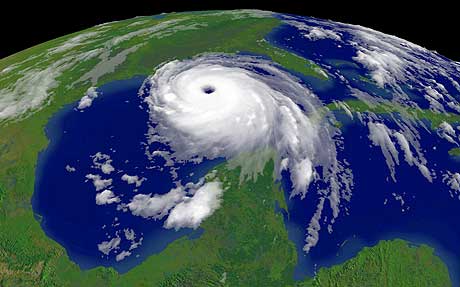 Monster-orkanen "Katrina", en av de kraftigste som noensinne har rammet USA, lå søndag kveld rundt 200 kilometer sør for New Orleans etter at den passerte sørspissen av Florida. (Foto: AFP/Scanpix)