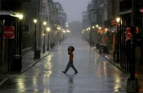 Gatene i New Orleans er stort sett folketomme.(Foto:AFP/Scanpix)