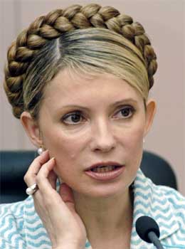 Heile regjeringa til statsminister Julia Tiomosjenko er avsett. (Foto: AP/Scanpix)