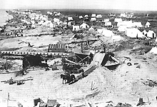 Gullgraving i USA. Bildet er utlånt av Tromsø Museum Gullgraving i USA. Bildet er utlånt av Tromsø Museum
