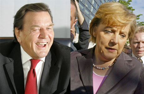 Gerhard Schrder opptrer som seierherre, mens Angela Merkel ikke kan skjule skuffelsen etter grsdagens valg. (Fotomontasje: Michael Dalder/Reuters/Scanpix og Michael Kappeler/AFP Photo DDP/Scanpix)