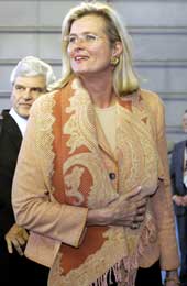 Østerrikes utenriksminister Ursula Plassnik var optimist da hun kom til Luxembourg i kveld (Scanpix/AP)