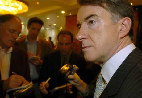 MIDT I STRIDEN: EUs handelskommissær Peter Mandelson lyktes ikke å komme til enighet med sine motparter fra USA, Brasil, India og Australia. Foto: AFP/Scanpix.