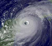 Orkanens diameter er på hele 800 km. (Foto: AP/Scanpix)