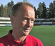 Lars Olof Mattson har ikke mye skryt å gi spillerne sine for øyeblikket. Lars Olof Mattson har ikke mye skryt å gi spillerne sine for øyeblikket.