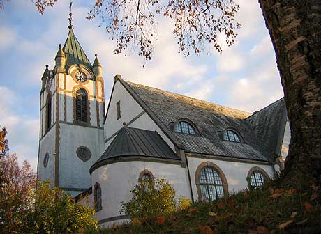  Levanger kirke (Foto: Eivind Aabakken) 