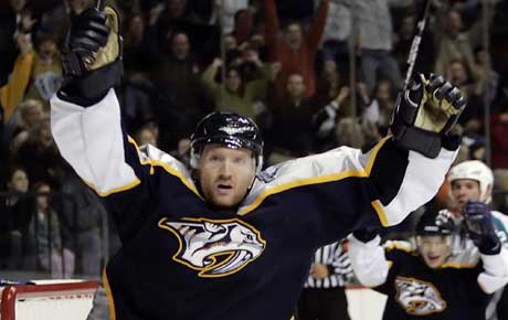 Scott Hartnell har hatt mye å juble for etter at han kom tilbake til NHL (Foto: AP Photo/Mark Humphrey) 