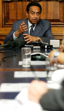 - Forsiktig framgang i WTO-forhandlingene, sier Indias handelsminister Kamal Nath. Foto: Scanpix/AFP.
