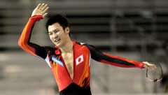 Joji Kato jubler etter verdensrekorden. (Foto: AP/Scanpix)