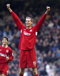 Peter Crouch jubler etter sitt første Liverpool-mål. (Foto: AFP/Scanpix)