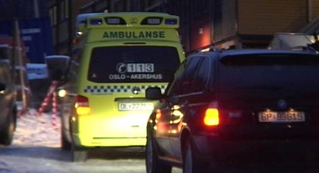 Fem timer etter fdselen forlot kronprinsesse Mette-Marit og babyen sykehuset. Foto: NRK