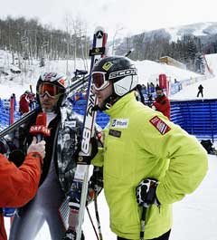 Lasse Kjus og Kjetil André Aamodt dro hjem fra USA lørdag kveld. (Foto: AFP/Scanpix) Lasse Kjus og Kjetil André Aamodt dro hjem fra USA lørdag kveld. (Foto: AFP/Scanpix)