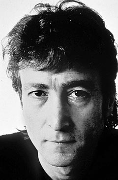 Et av de siste bildene som ble tatt av John Lennon, i desember 1980. Foto: AP Photo / Scanpix.