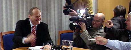 President i Redningsselskapet, Magnus Stangeland, var i godt humr da sentralstyretmtet startet tirsdag formiddag