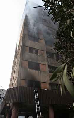 Høyhuset som ble truffet av flyet. Foto: Raheb Homavandi, Reuters 