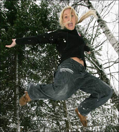- Herregud, vent til jeg får kledd'a meg, a! (Bjørn Foss Gravingen) Foto: Scanpix - Herregud, vent til jeg får kledd'a meg, a! (Bjørn Foss Gravingen) Foto: Scanpix