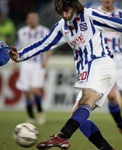 Georgios Samaras utligner til 1-1. (Foto: AP/Scanpix) Georgios Samaras utligner til 1-1. (Foto: AP/Scanpix)