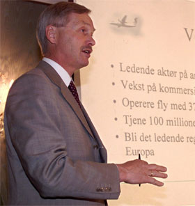 - HAR KOSTET: leder i flyselskapenes landsforening, Per Arne Watle, mener flykaoset den siste tiden har kostet 100 millioner kroner. (Foto: Per Løchen / SCANPIX )
