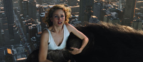 Henger høyt: Naomi Watts. Foto: UIP Henger høyt: Naomi Watts. Foto: UIP