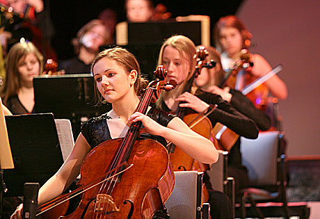 Norsk Kulturskoleorkester består av kulturskoleelever fra hele landet. 60 prosent er jenter, og snittalderen er 16 år. Foto: Arne Kristian Gansmo, NRK. 