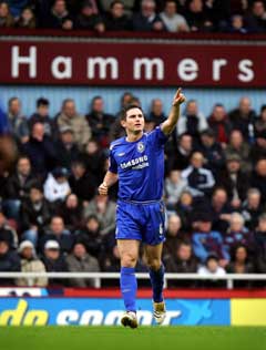 Frank Lampard feier scoringen. (Foto: AFP/Scanpix)