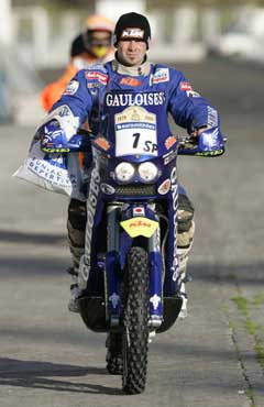 Cyril Despres leder motorsykkel-klassen. (Foto: AP/Scanpix)