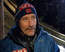 - Norges beste rekrutteriingsanlegg, sier Kjell Ivar Magnussen, trener for jentelandslaget (Foto: Arvid Torsgard/NRK).