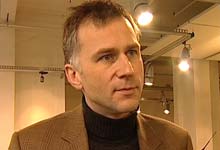 Tom Staavi, redaktør i Dine Penger. Foto: NRK/FBI