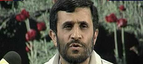 Irans president Mahmoud Ahmadinejad uttalte seg under pressekonferansen i dag. (Foto: AP/Scanpix)