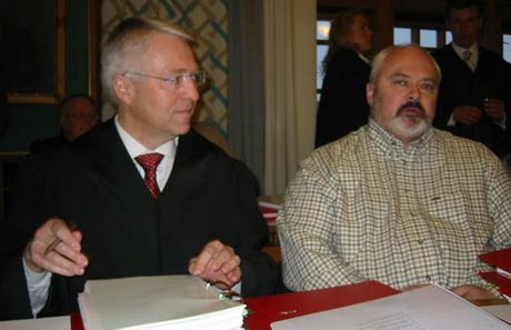 John Skjalg Lund (t.h) og advokat Geir Langhelle. Foto: Ann-Kristin Mo
