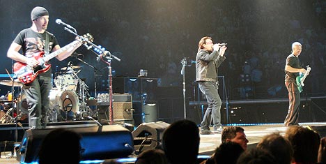 U2, her i Madison Square Garden i New York i november, skal spille i Brasil i februar. Foto: Jeff Christensen, AP Photo / Scanpix.