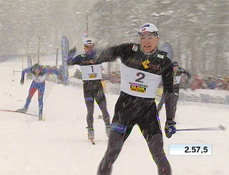 Børre Næss går i mål som norgesmester.