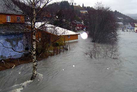Dette bildet er tat bak butikken i Vuku i Verdal. Foto: Terje Breding. Dette bildet er tat bak butikken i Vuku i Verdal. Foto: Terje Breding.