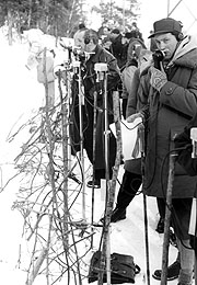 Halfdan Hegtun rapporterer fra skiløypa under OL i 1952. Foto: Aktuell / SCANPIX Halfdan Hegtun rapporterer fra skiløypa under OL i 1952. Foto: Aktuell / SCANPIX