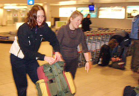 Silje Folkvord en av de fem sykepleierstudentene som ankom Tromsø Lufthavn i går kveld etter å ha blitt evakuert fra Beirut.