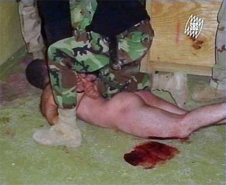 Dei nye bileta frå Abu Ghraib er sterk kost. (Foto: Reuters/Scanpix)
