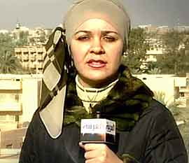 Den kjente irakiske journalisten Atwar Bahjat ble drept da hun dekket angrepet på helligdommen i Samarra onsdag. Foto: Al-Jazeera
