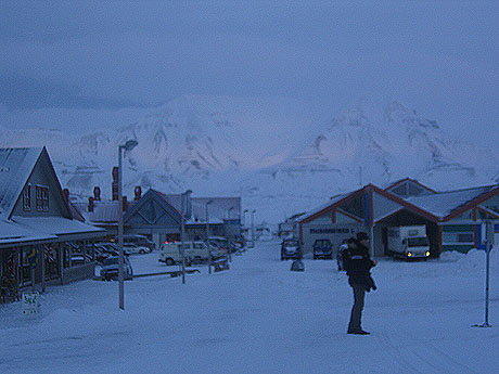 Longyearbyen - utgangspunkt og sluttpunkt for turen. Foto Andreas Toft.