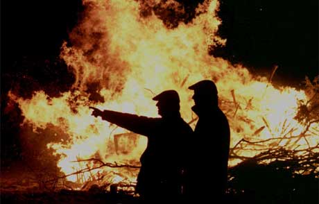 Mange vil ennå huske brenningen av slaktede dyr i Storbritannia etter at kugalskap var påvist i landet (Scanpix/AP)