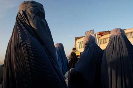 Afghanske kvinner er blitt aktive i samfunnslivet. Foto: Scanpix/AP.