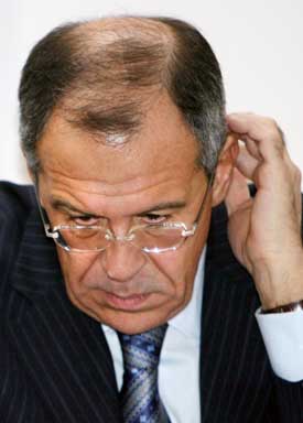 Russlands utenriksminister Sergei Lavrov stiller spørsmål ved obduksjonen. Foto: Scanpix/AFP.
