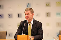 Utviklingsminister Erik Solheim. (Foto: Pierre de Brisis, UD) 